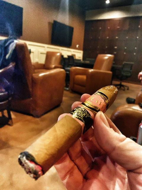 En Fuego Cigars & Lounge